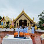 28-07-68 ตักบาตรเฉลิมพระเกียรติพระบาทสมเด็จพระเจ้าอยู่หัว 2